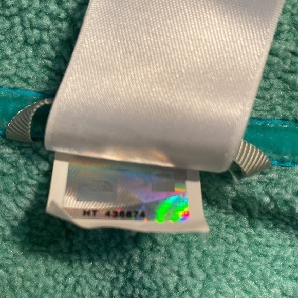 The North Face 2 Button Fleece Shirt - Picture 6 of 7